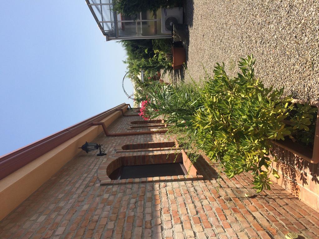 Societa Agricola Mg Florplant Villa Francavilla Marittima Eksteriør billede